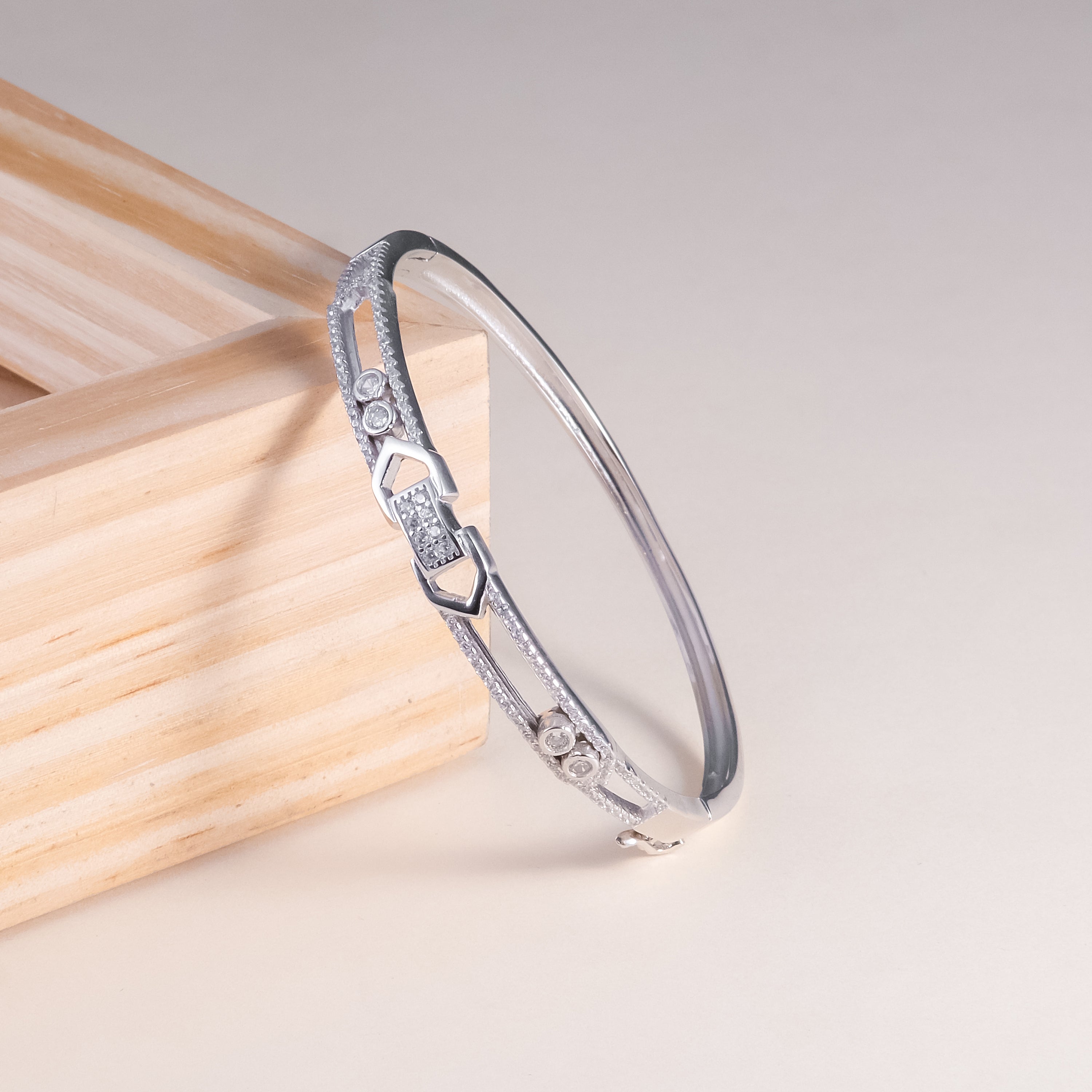 Silver Moving Stone Bracelet