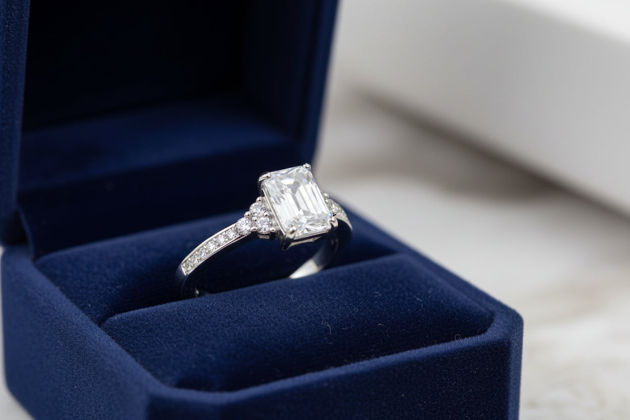 92.5 Sterling Silver Single rectangle Stone ladice Ring