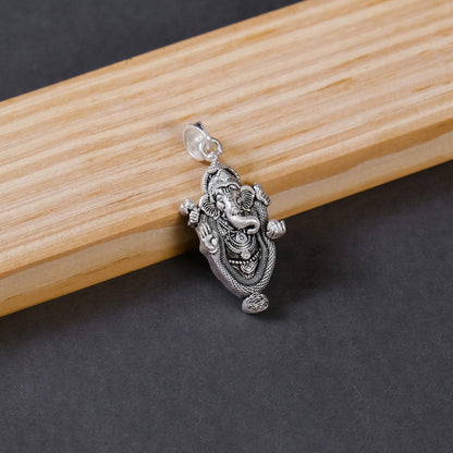 Silver Ganesh Pendant – Detailed Lord Ganesha Design | 6.93g