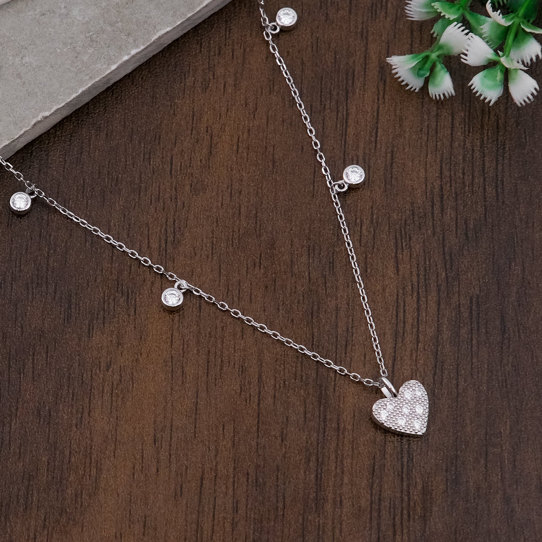 Silver Tanmaniya Heart Pendant Chain Set for Women | Elegant Silver Necklace