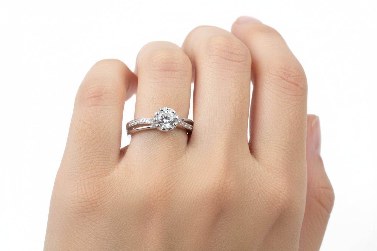 92.5 Sterling Silver Single Solitaire ladice Ring