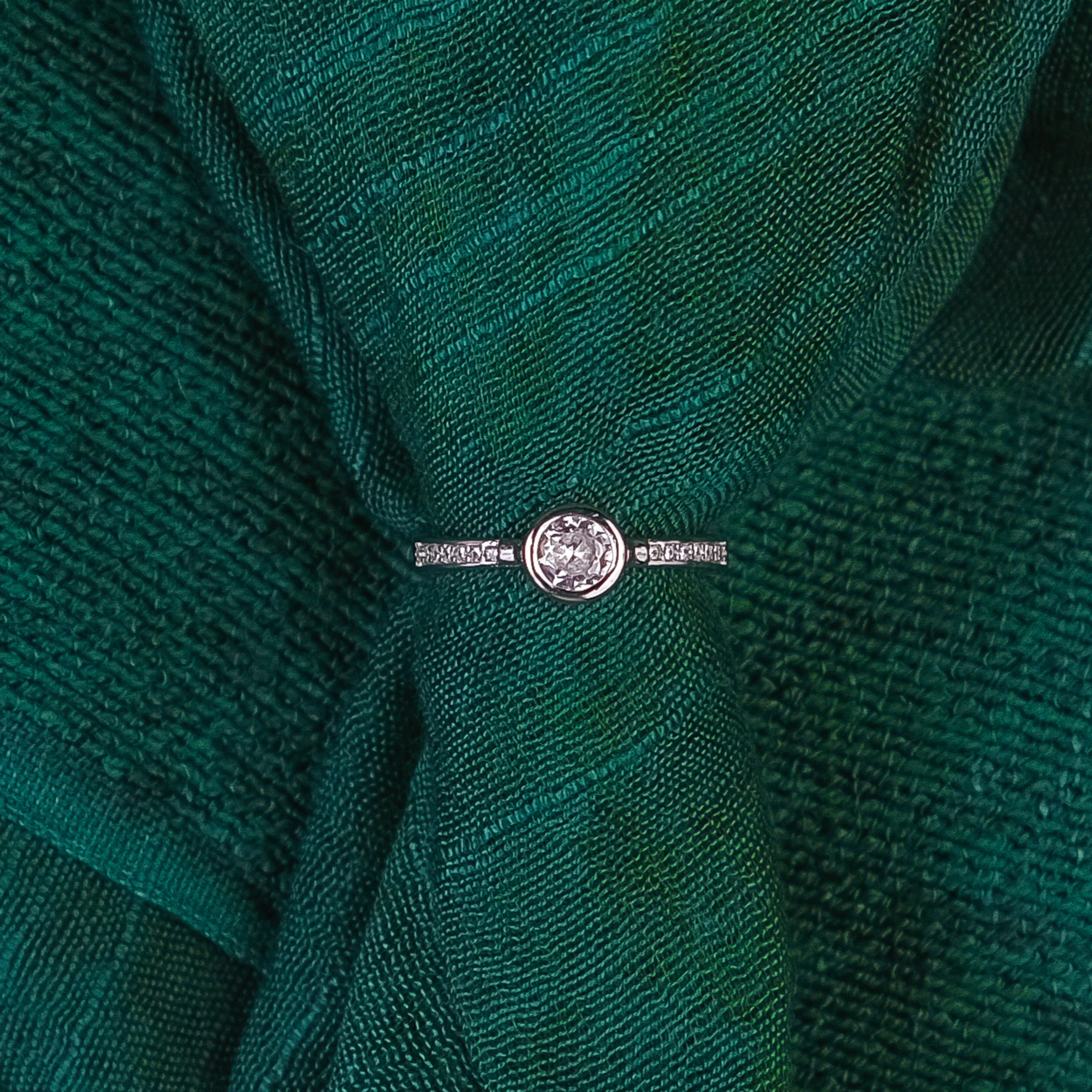 92.5 Sterling Silver Single Stone ladice Ring