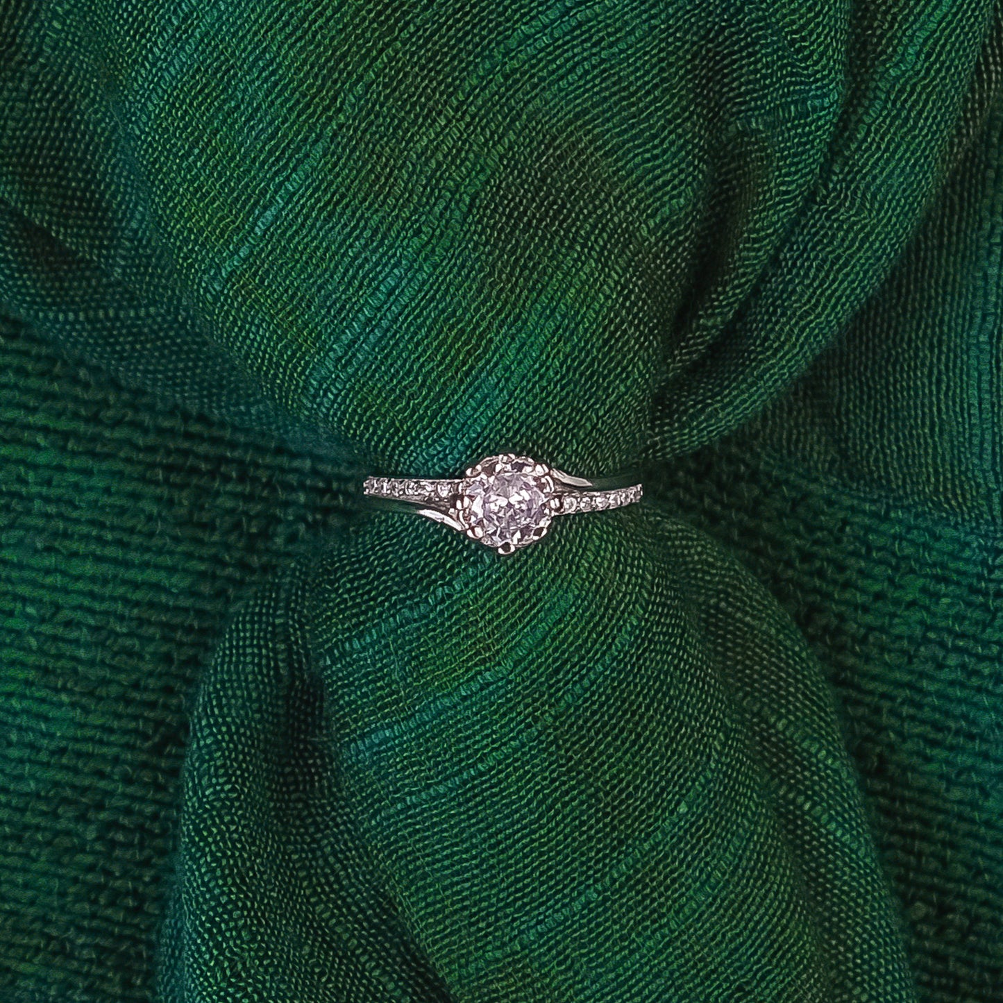 92.5 Sterling Silver Single Solitaire ladice Ring